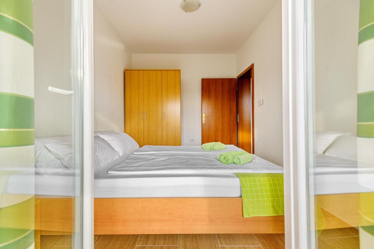 Comfort In Peaceful Area - With Garden Appartement Zadar