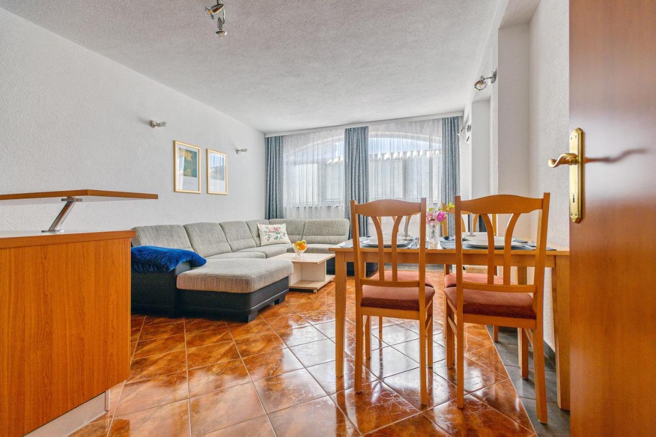 Comfort In Peaceful Area - With Garden Appartement *