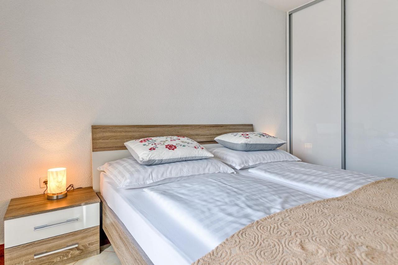 Comfort In Peaceful Area - With Garden Appartement